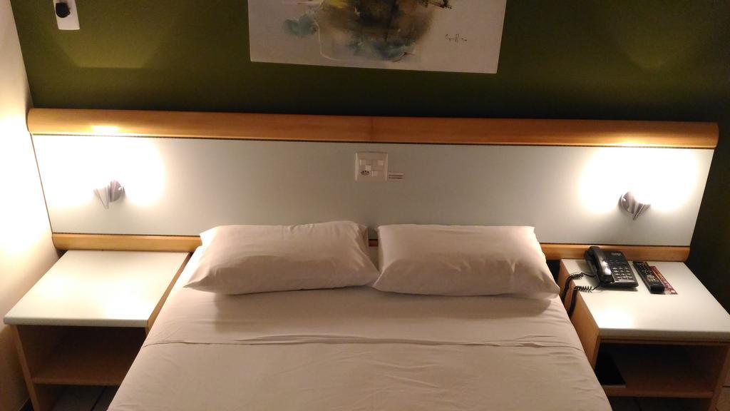 Apart Hotel Quartier Latin ヴィトーリア エクステリア 写真